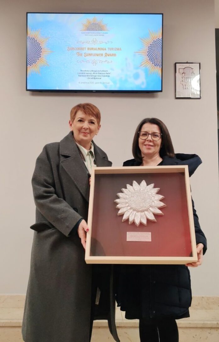 597851542_876929641943215_6444094560501508265_n