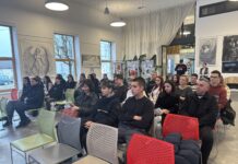 Garešnica: Gradonačelnik potpisao ugovore o stipendiranju s 18 učenika i studenata