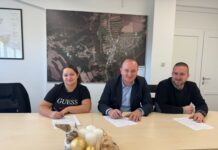 Potpisani novi ugovori za mlade obitelji u Garešnici, ove godine isplaćeno ukupno 12 tisuća eura